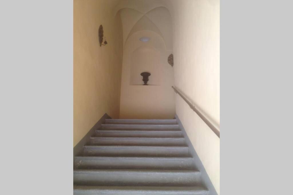 Cozy Apartment In Palazzo Malaspina Piacenza Exterior foto