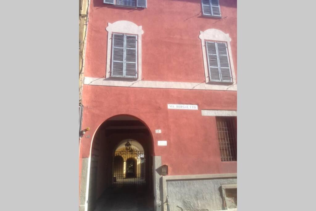 Cozy Apartment In Palazzo Malaspina Piacenza Exterior foto